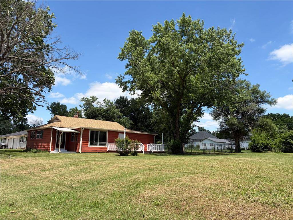 308 S 17th ST, Independence, KS 67301