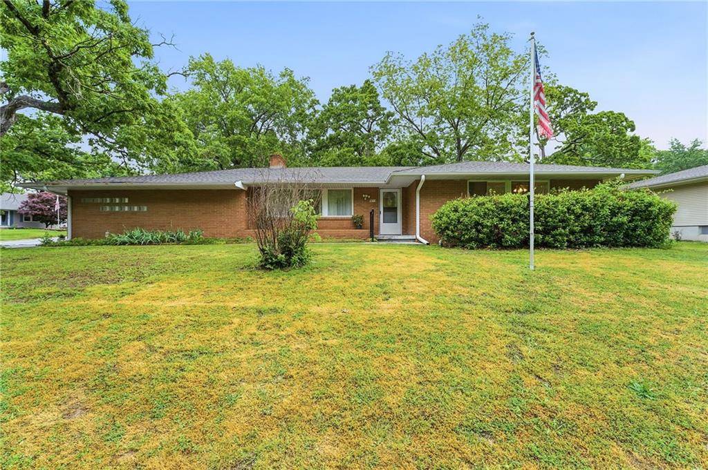 711 W Montgomery ST, Clinton, MO 64735