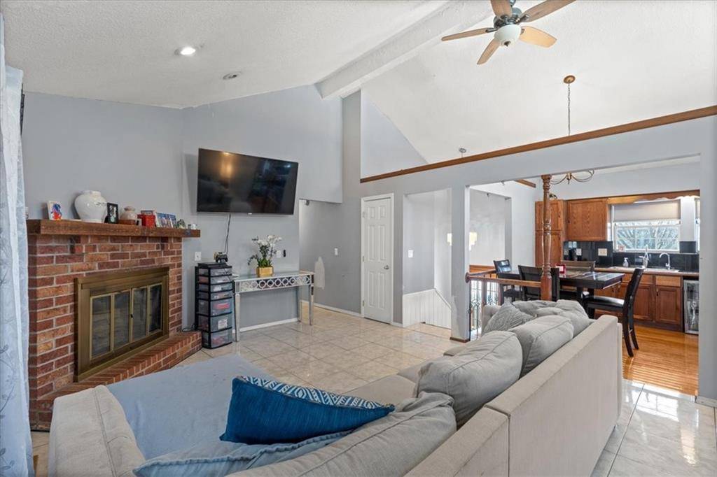 22 NW 101ST PL, Kansas City, MO 64155