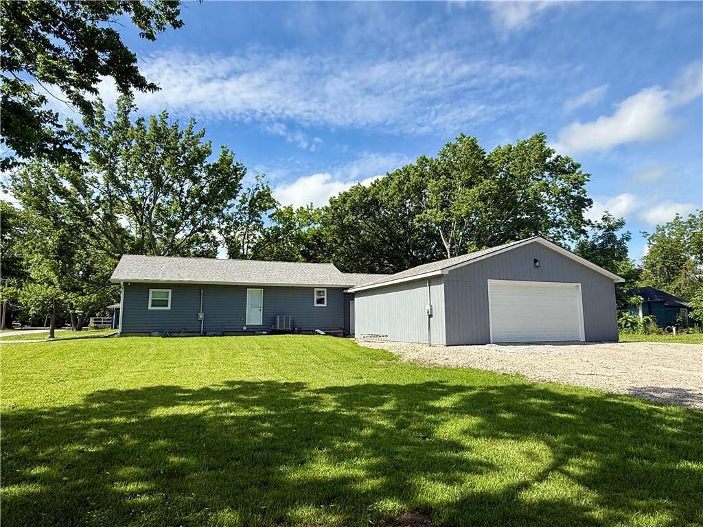 702 Kansas ST, Burlington, KS 66839