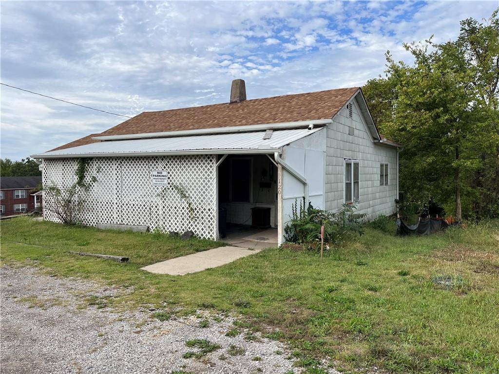 120 N Main ST, Warrensburg, MO 64093