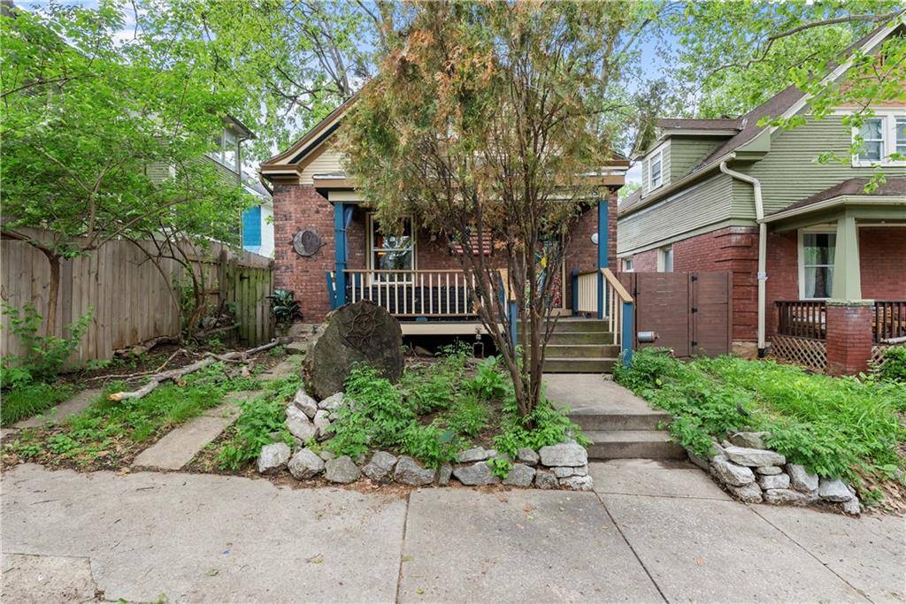 715 E 43RD ST, Kansas City, MO 64110