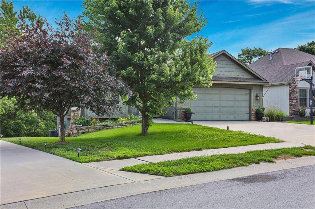 483 S 137th PL, Bonner Springs, KS 66012