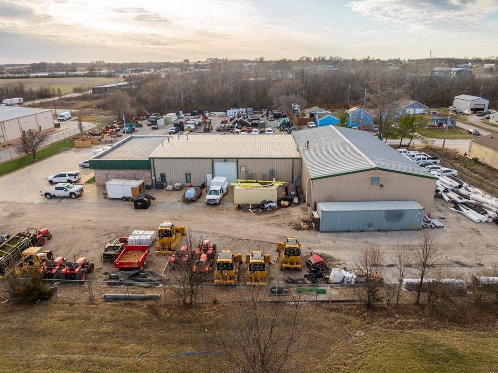 1621 SE Summit ST, Lee's Summit, MO 64081