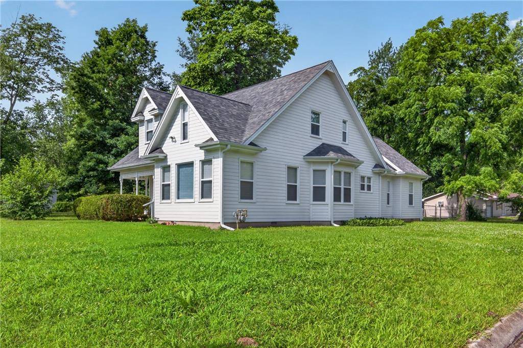 1045 N Colorado ST, Nevada, MO 64772