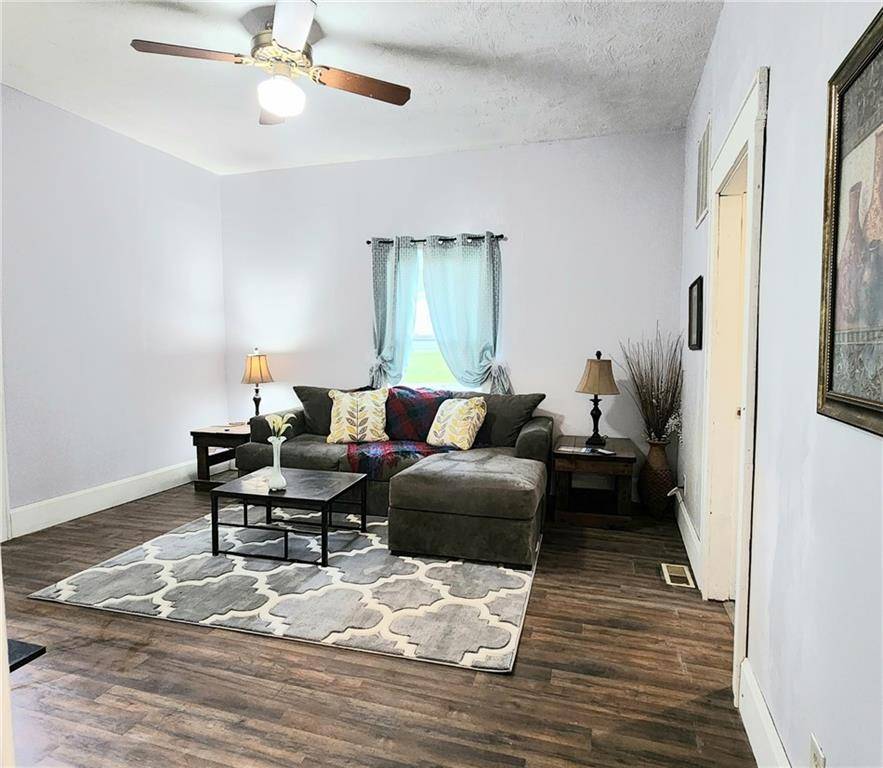 305 S Elm ST, Sweet Springs, MO 65351