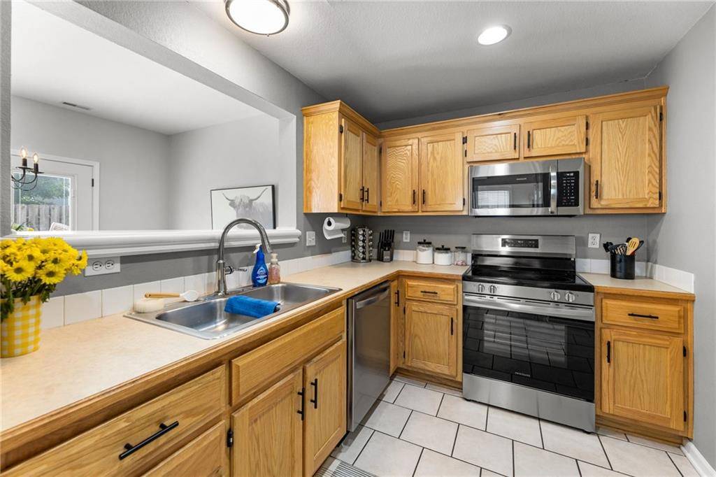 393 W ACORN ST, Gardner, KS 66030