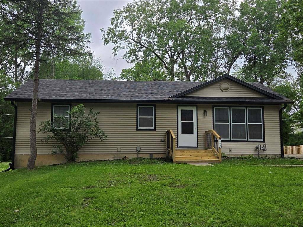 904 S 5th ST, Savannah, MO 64485