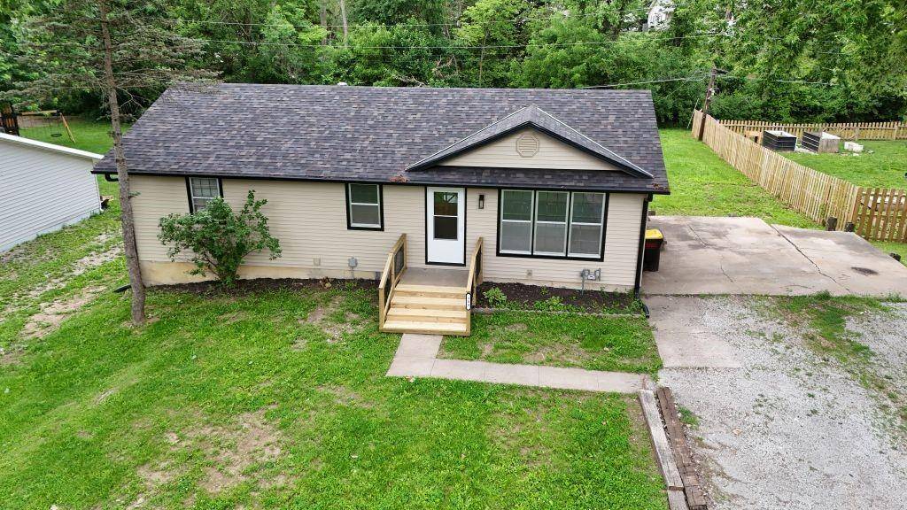 904 S 5th ST, Savannah, MO 64485