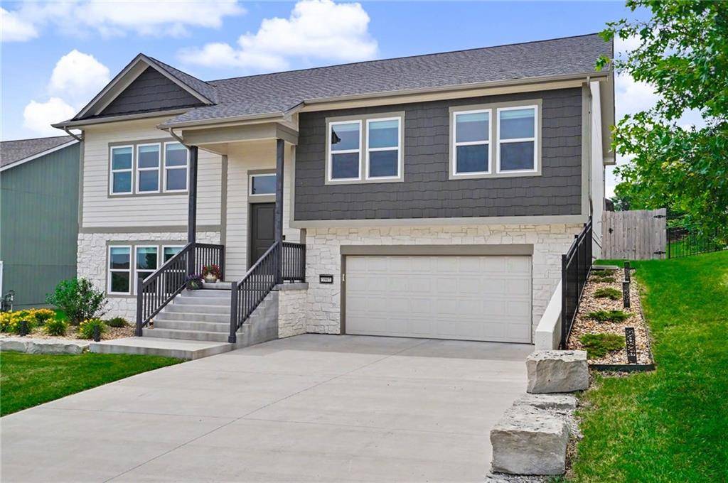 3907 Sweetclover ST, Lawrence, KS 66049