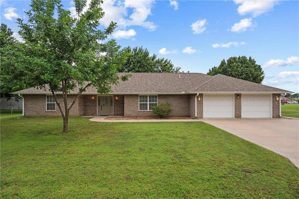 1006 S Ridgeway ST, Caney, KS 67333