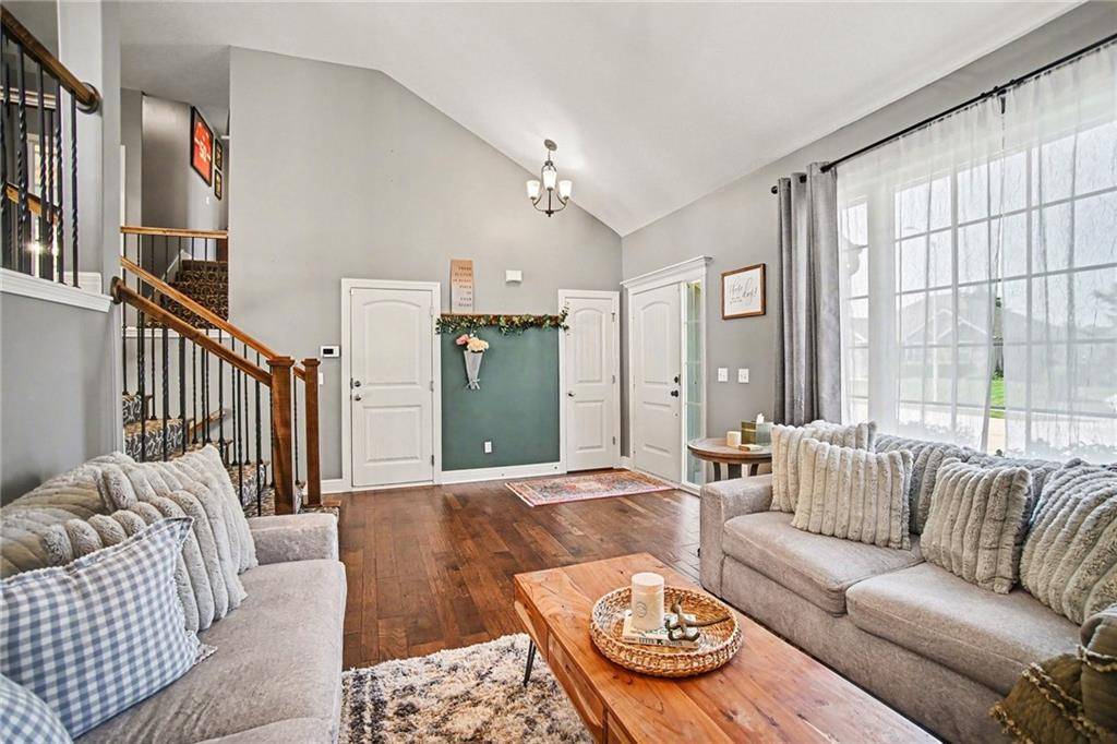 3907 NE 91 TER, Kansas City, MO 64156