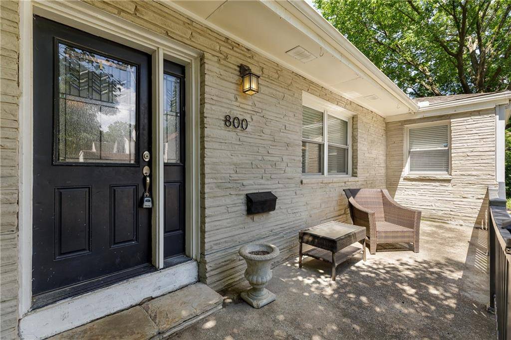 800 E 73rd ST, Kansas City, MO 64131
