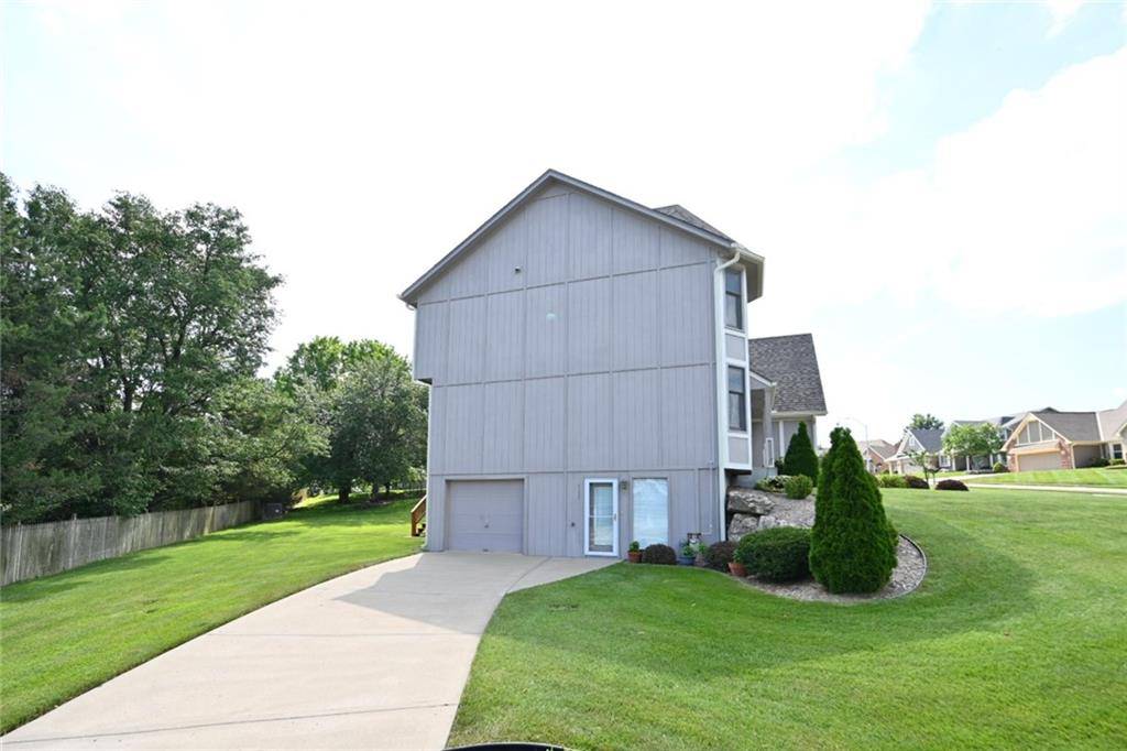 6100 N Cypress AVE, Kansas City, MO 64119