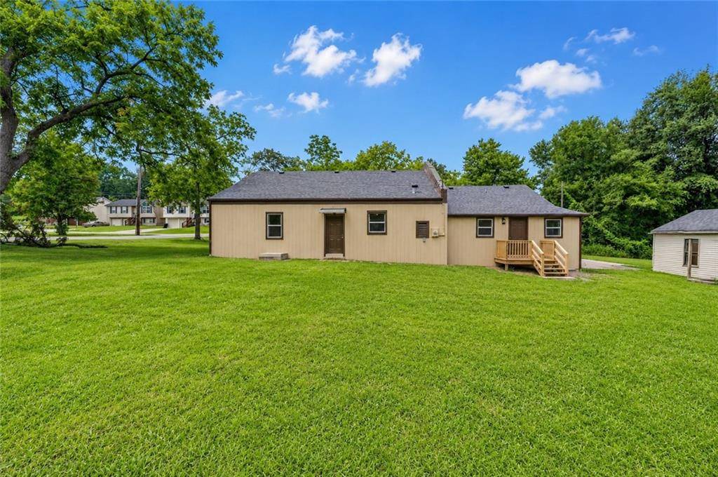 5851 Barnes AVE, Kansas City, MO 64119