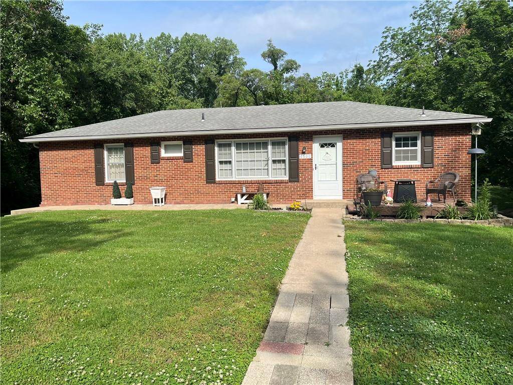 6600 NW Hamer DR, Kansas City, MO 64118