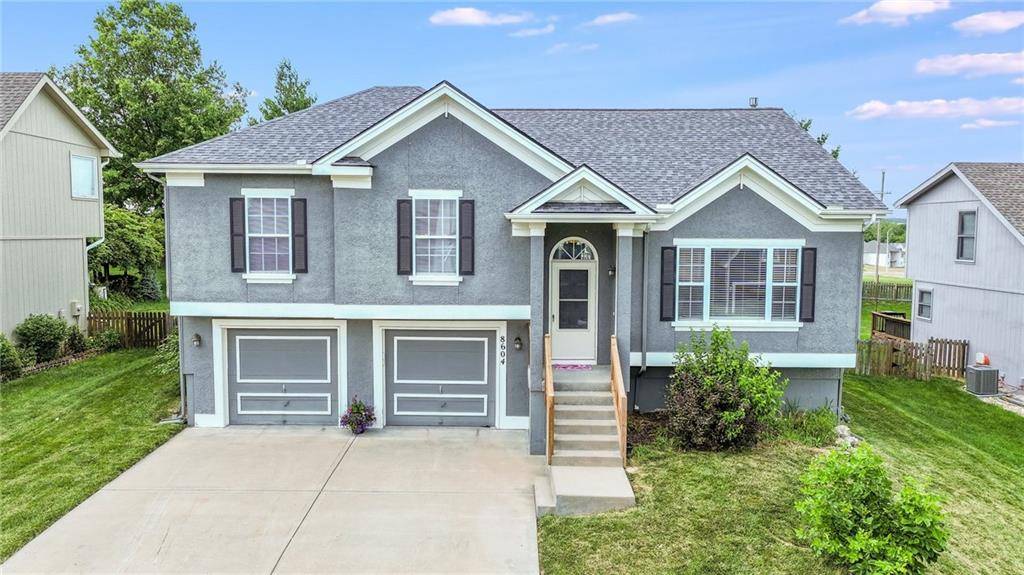 8604 NE 75TH TER, Kansas City, MO 64158