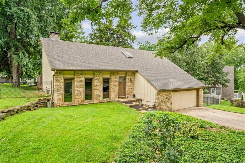 6908 Millridge ST, Shawnee, KS 66218