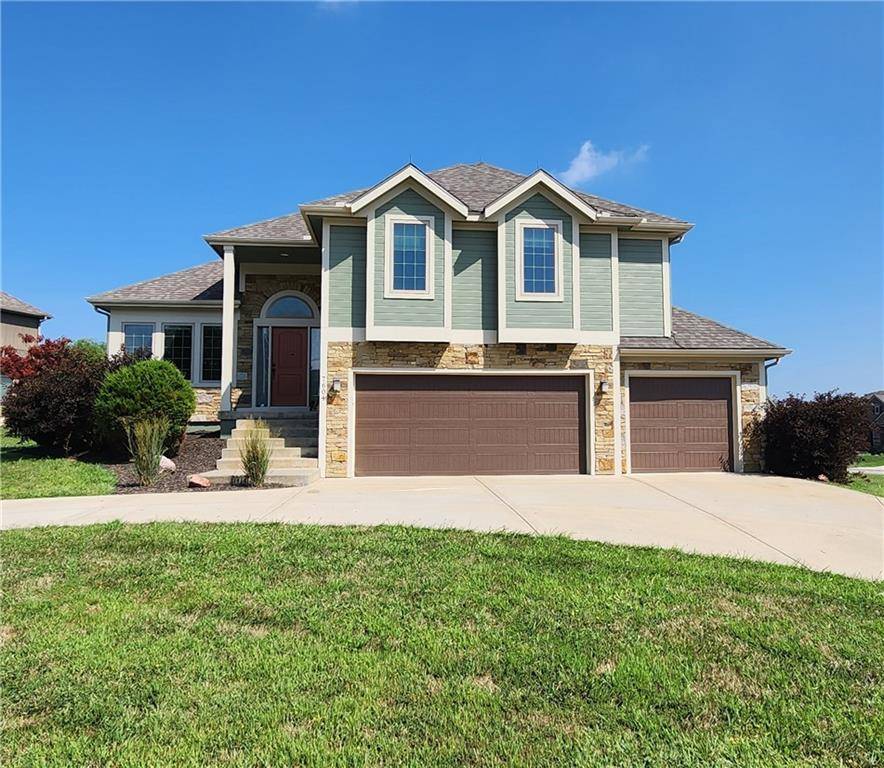7604 N Amoret AVE, Kansas City, MO 64151