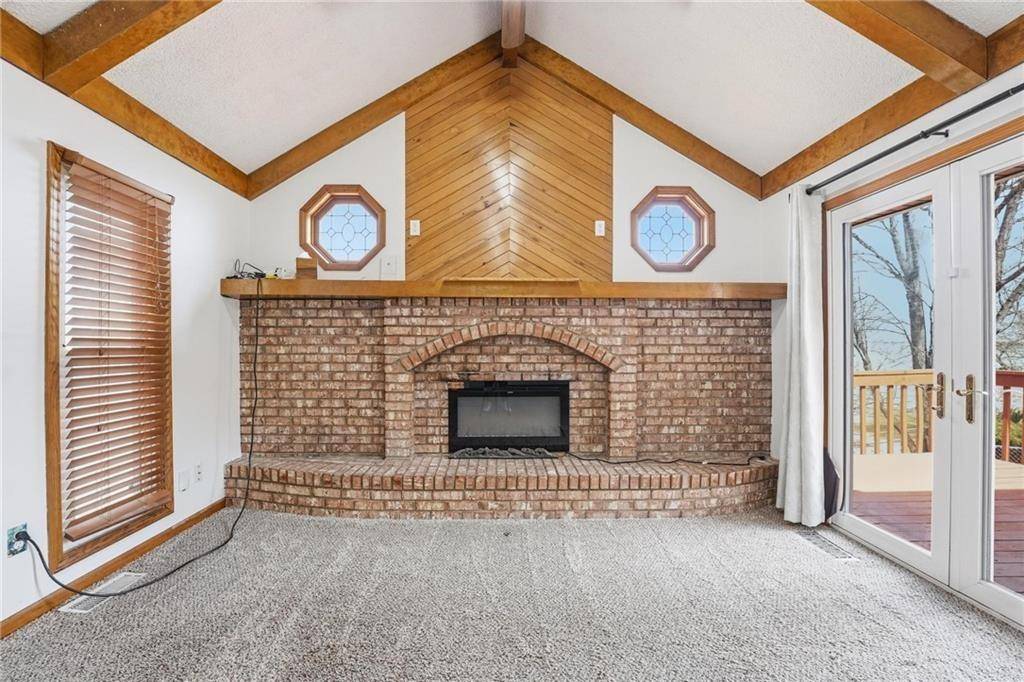 518 NW 65th TER, Kansas City, MO 64118