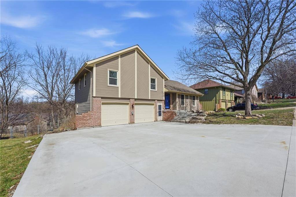 518 NW 65th TER, Kansas City, MO 64118
