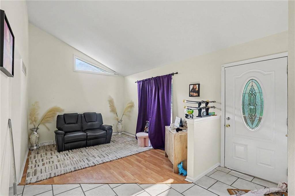 5604 NE 50th ST, Kansas City, MO 64119