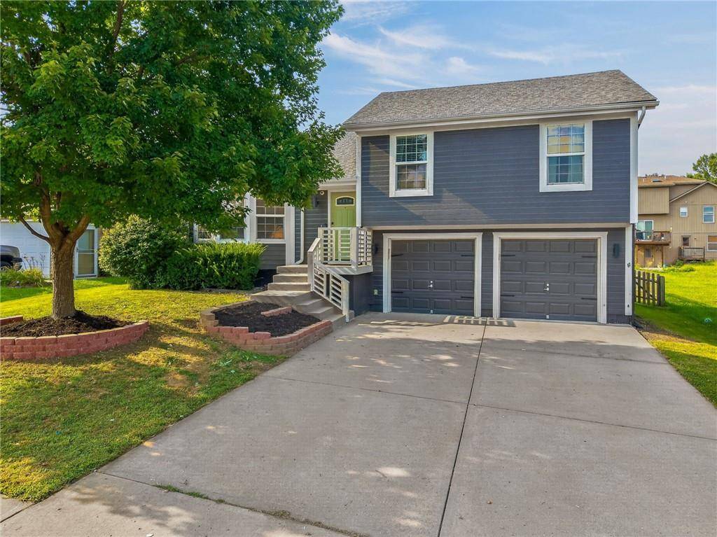 8412 NE 115th TER, Kansas City, MO 64157