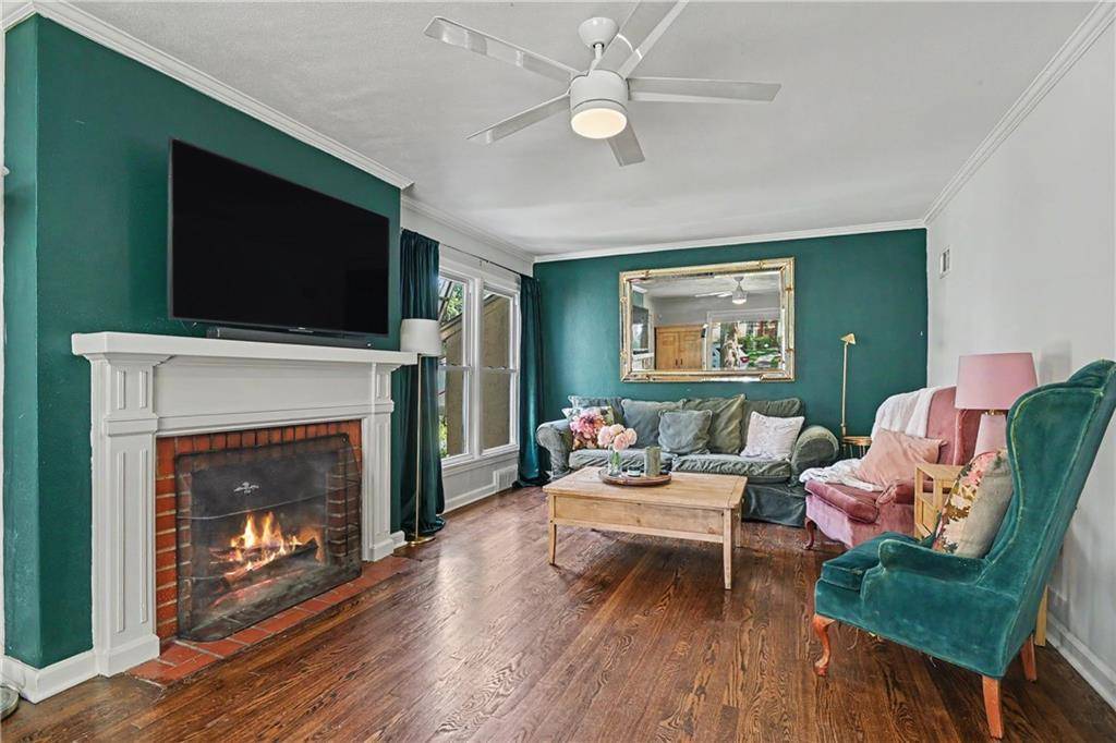 7403 Campbell ST, Kansas City, MO 64131