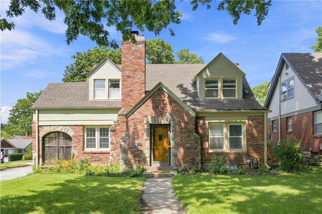 200 E 73RD TER, Kansas City, MO 64114