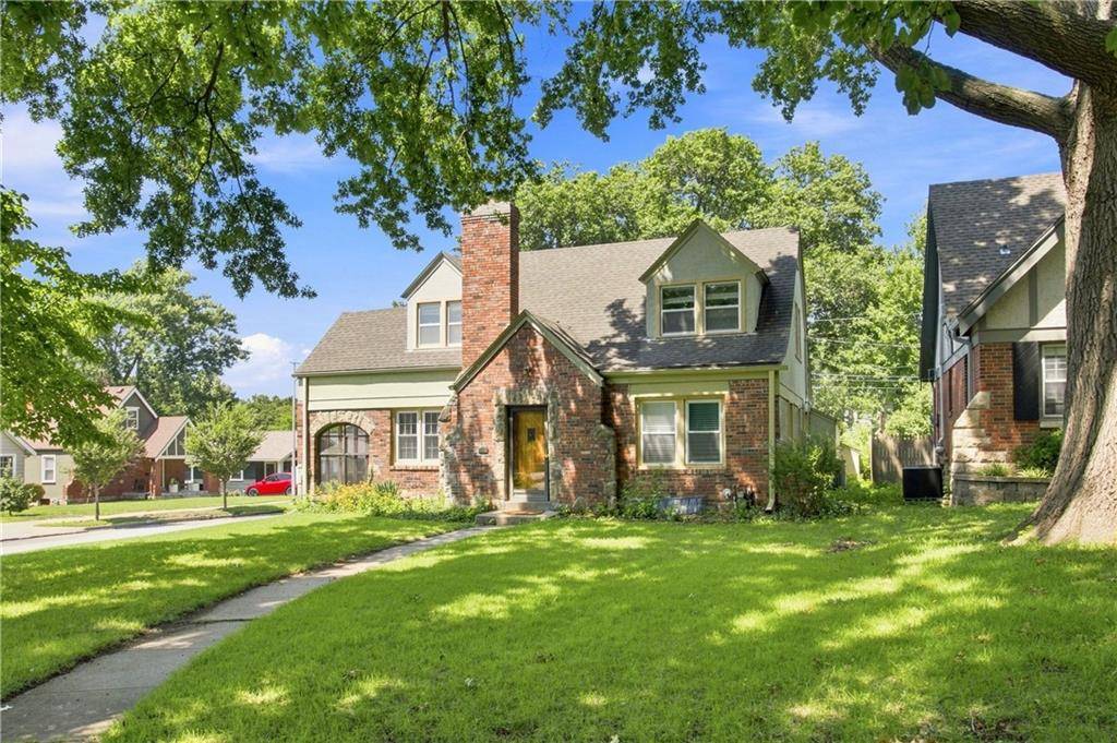 200 E 73RD TER, Kansas City, MO 64114