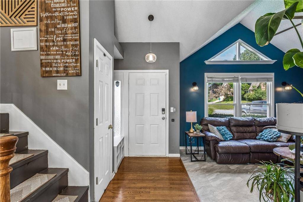 1101 NW 72nd ST, Kansas City, MO 64118