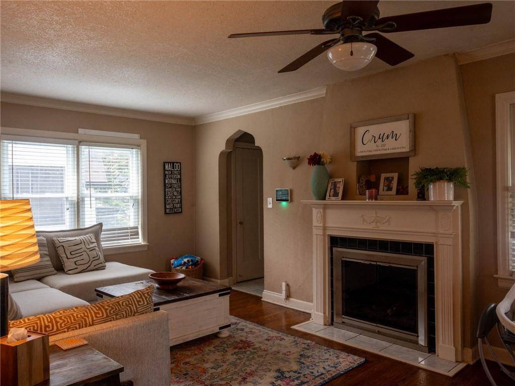 7551 Grand AVE, Kansas City, MO 64114