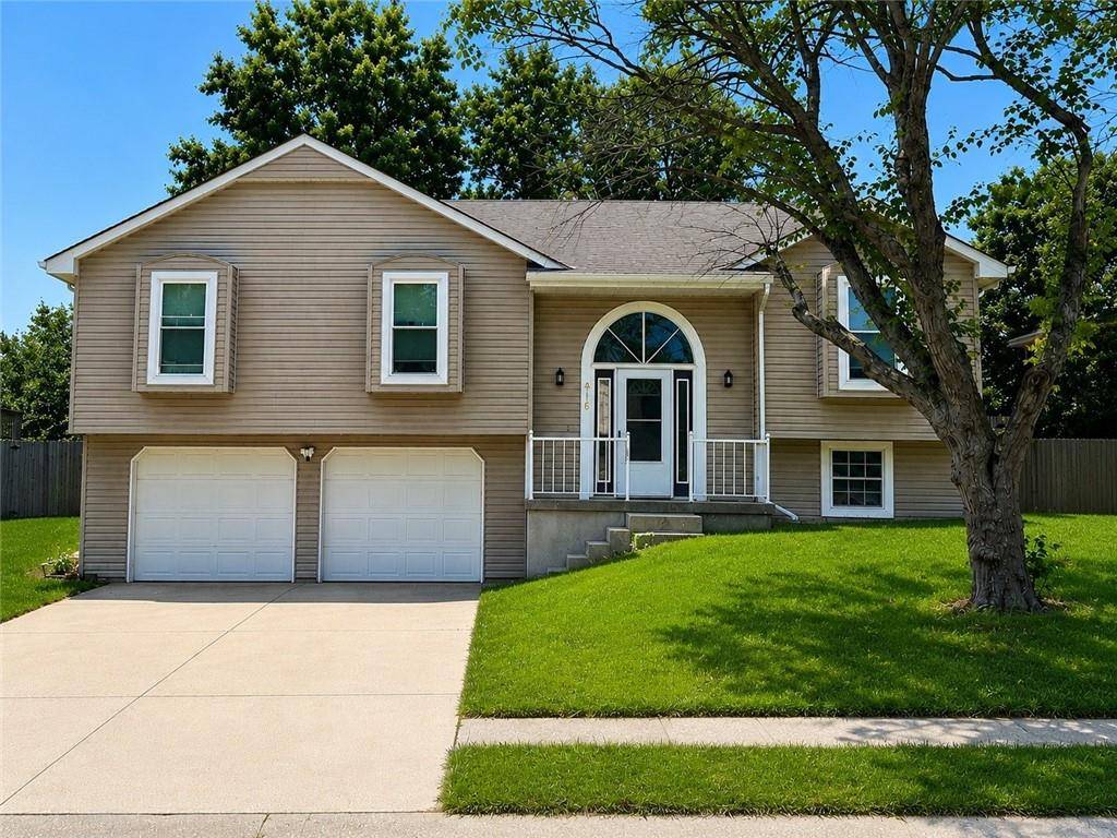 416 NE Fox Trail DR, Blue Springs, MO 64015