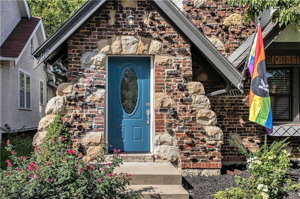 702 E 71 TER, Kansas City, MO 64131