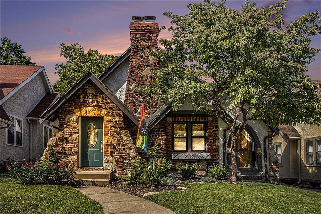 702 E 71 TER, Kansas City, MO 64131