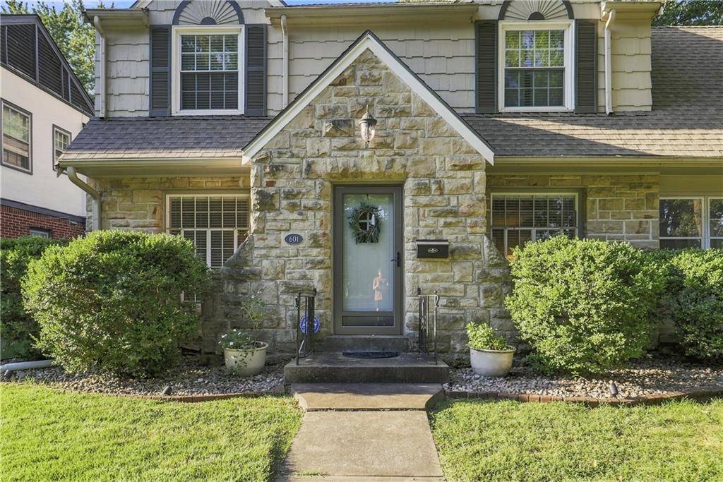 601 E 74th ST, Kansas City, MO 64131