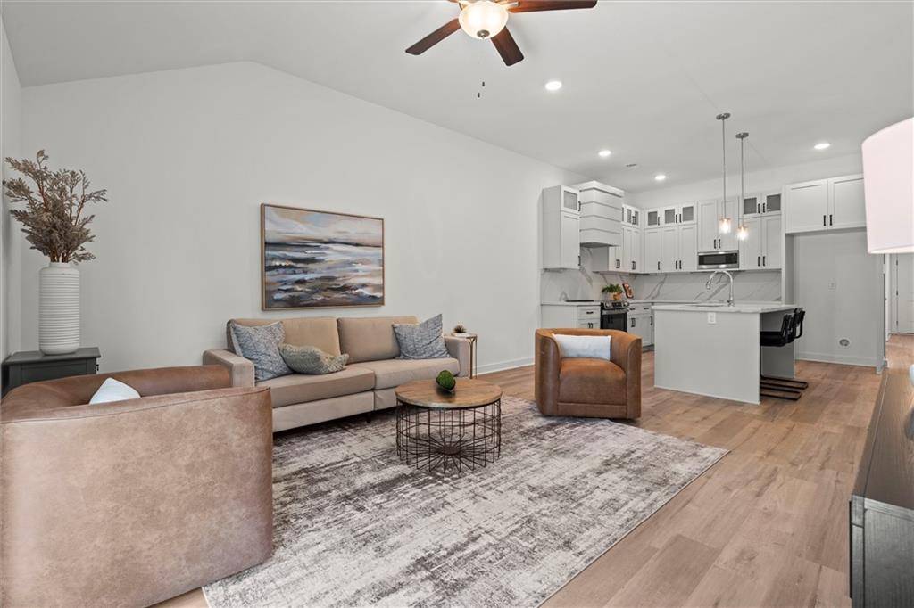 3933 NW 94th ST, Kansas City, MO 64154