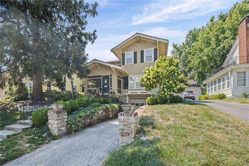 5532 Central ST, Kansas City, MO 64113