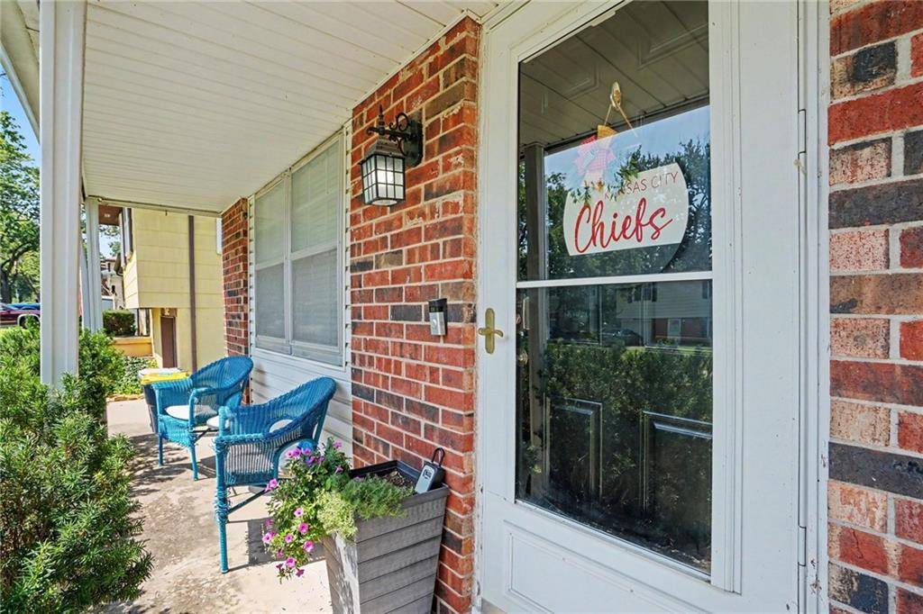 5052 NE 56th PL, Kansas City, MO 64119