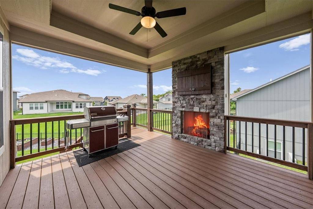 13403 W 181st TER, Overland Park, KS 66013