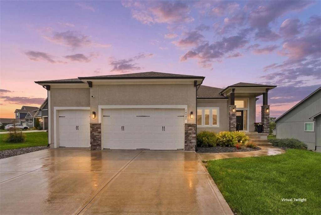 13403 W 181st TER, Overland Park, KS 66013
