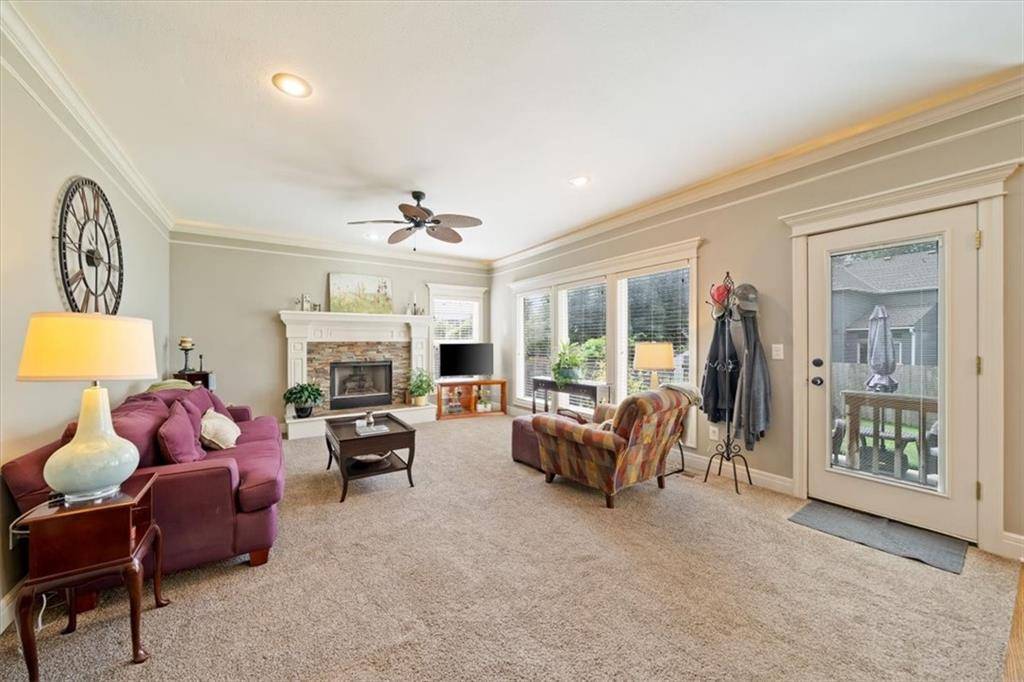 5125 Roundtree ST, Shawnee, KS 66226
