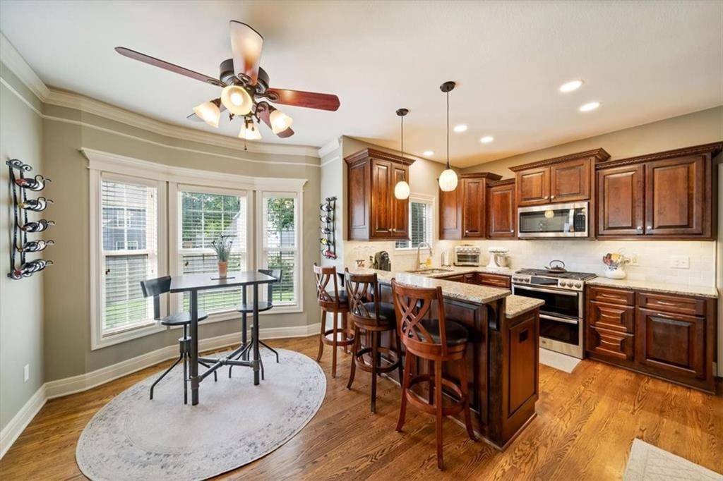 5125 Roundtree ST, Shawnee, KS 66226
