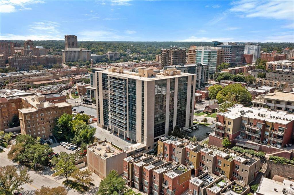 4545 Wornall RD #206, Kansas City, MO 64111