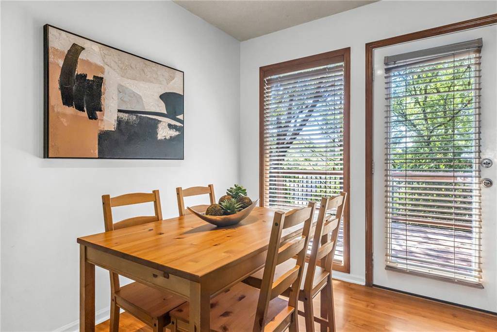 1115 NW 72nd TER, Kansas City, MO 64118