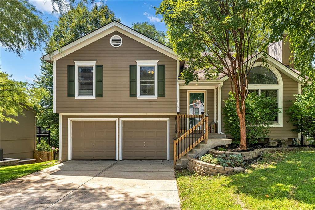 1115 NW 72nd TER, Kansas City, MO 64118