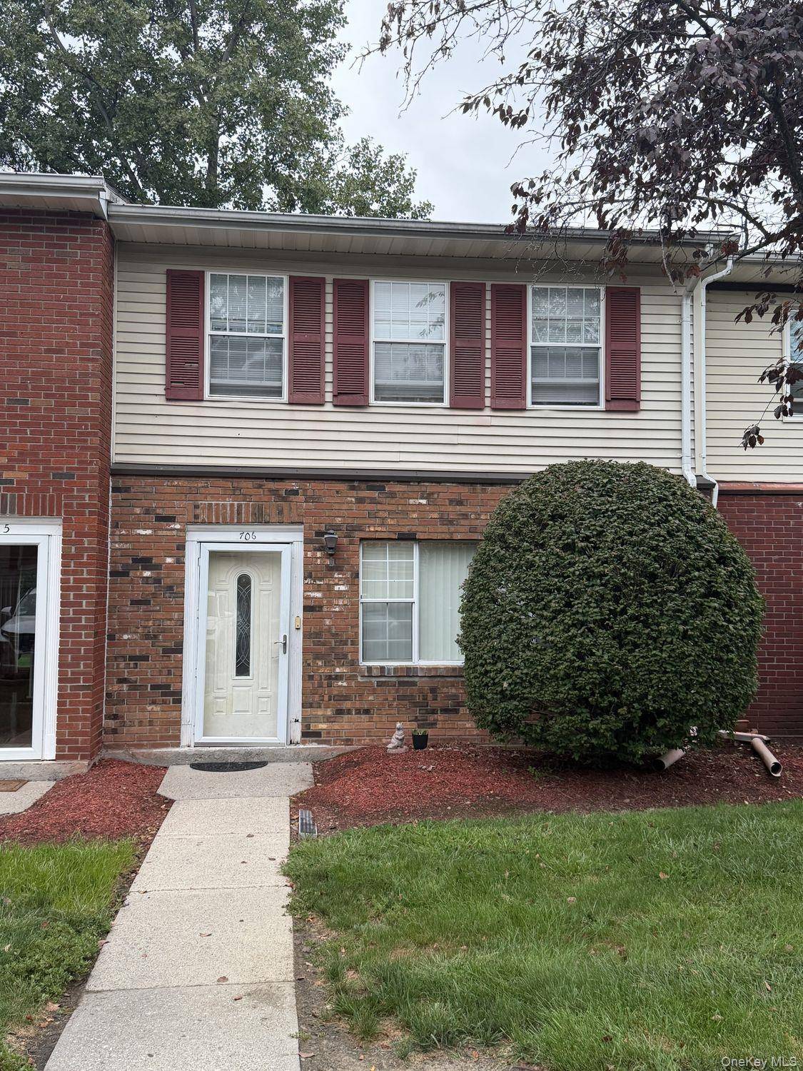 276 Temple Hill RD #706, New Windsor, NY 12553