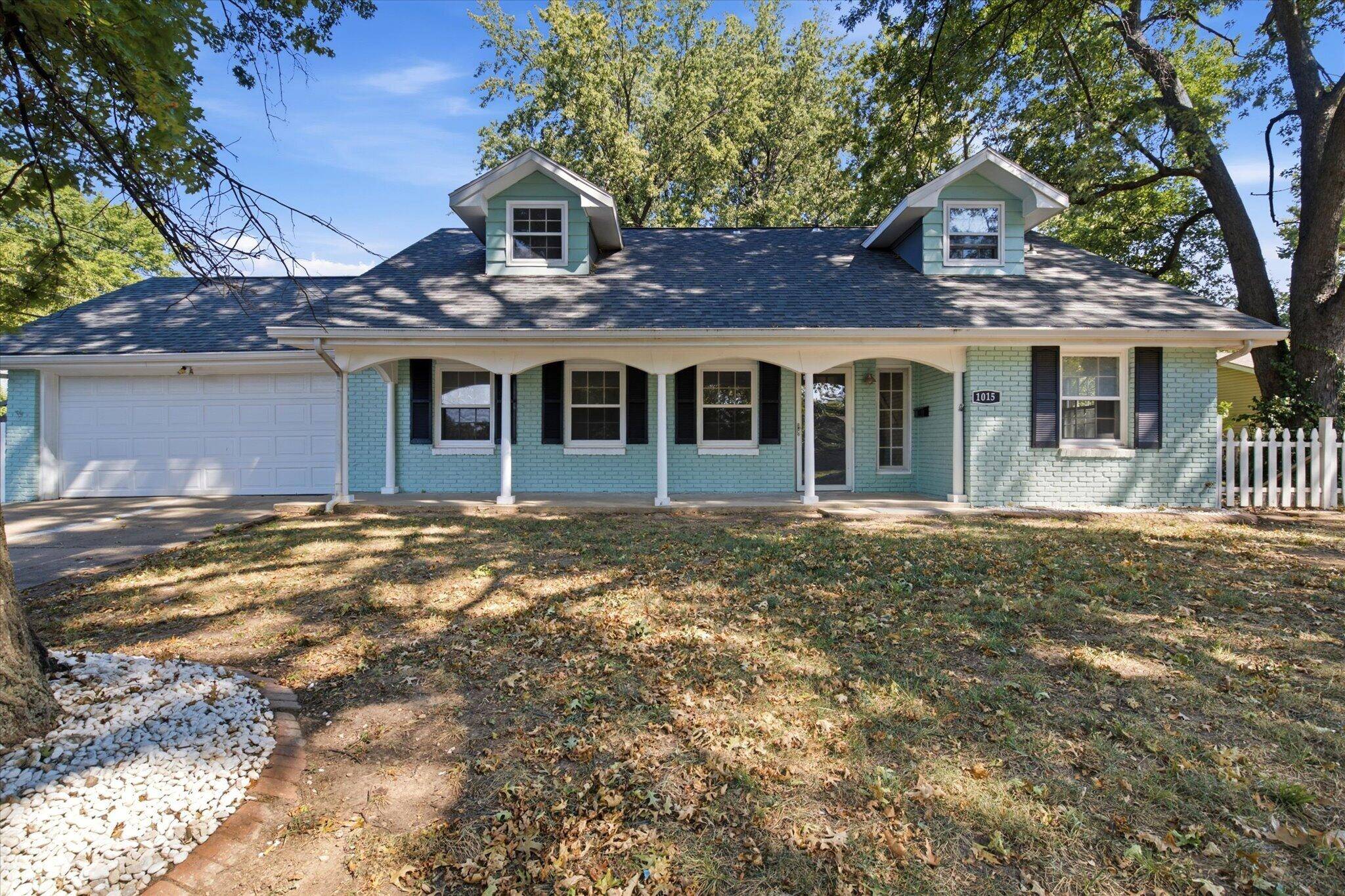 1015 W Downing ST, Springfield, MO 65807
