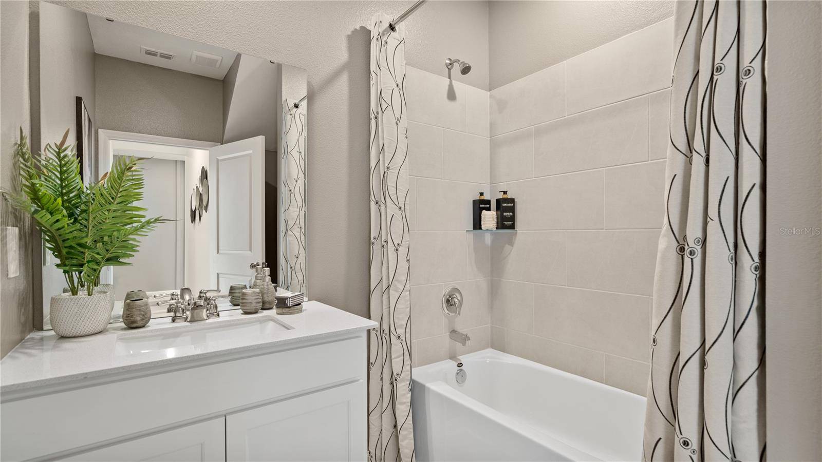 2728 MERCY CIR, Clermont, FL 34714
