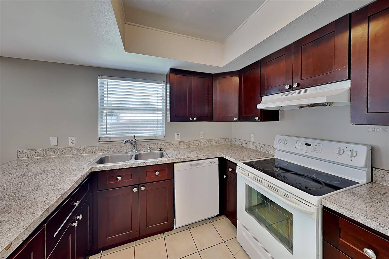 Address not disclosed, Valrico, FL 33594